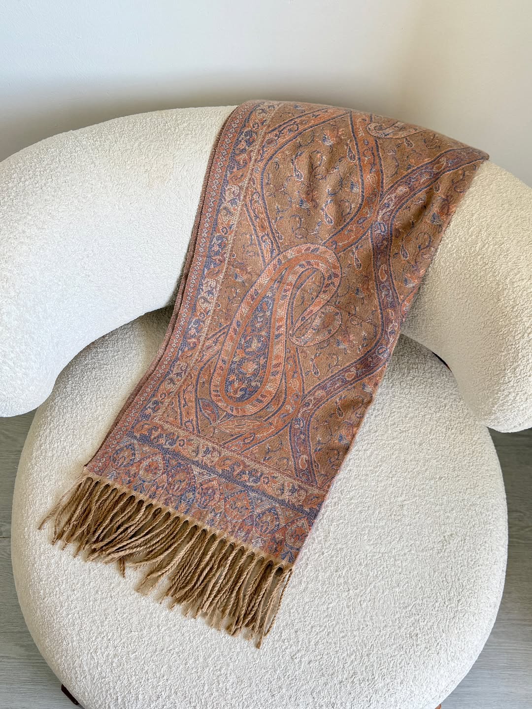 شال شتوي أنيق