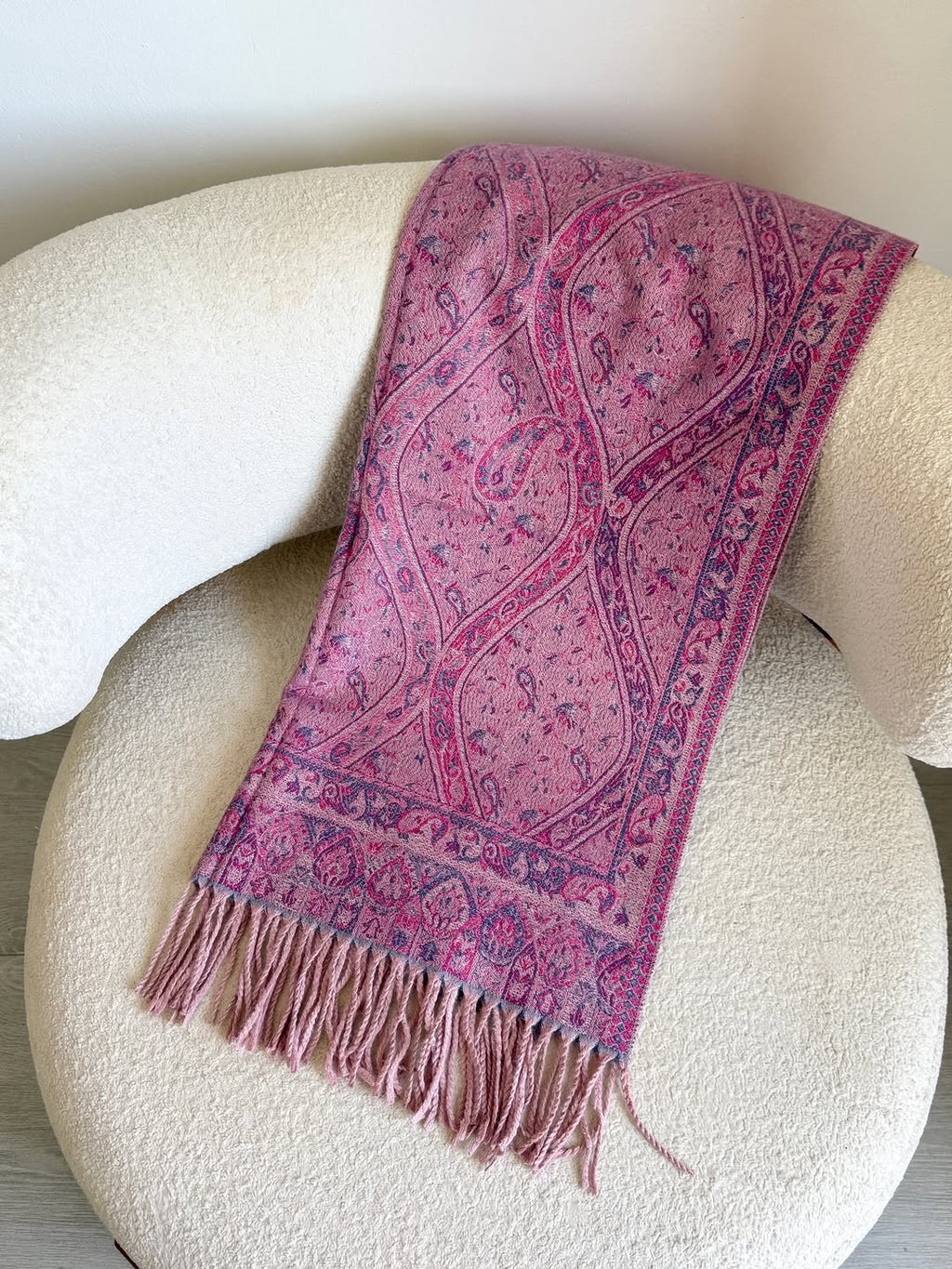 شال شتوي أنيق